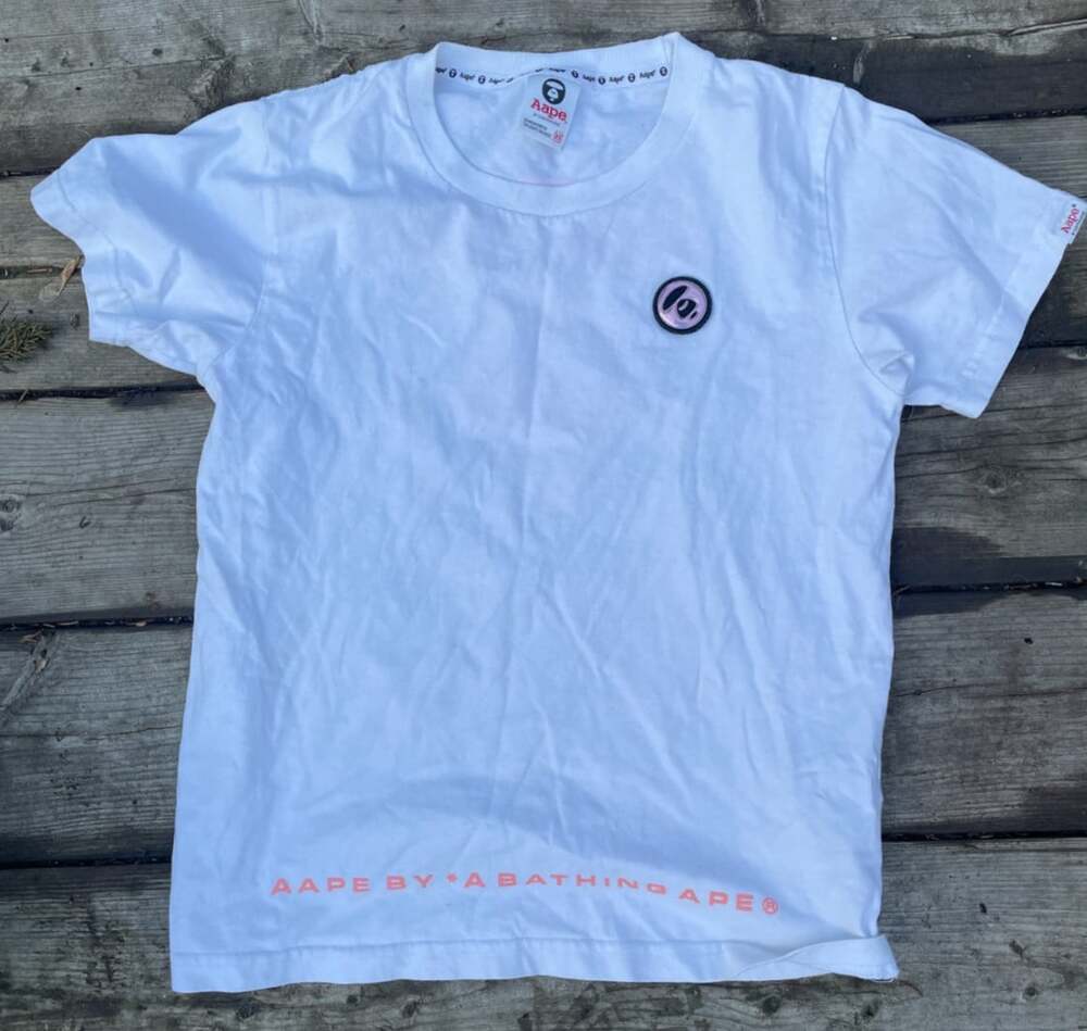 Size XS A BATHING APE TShirt White